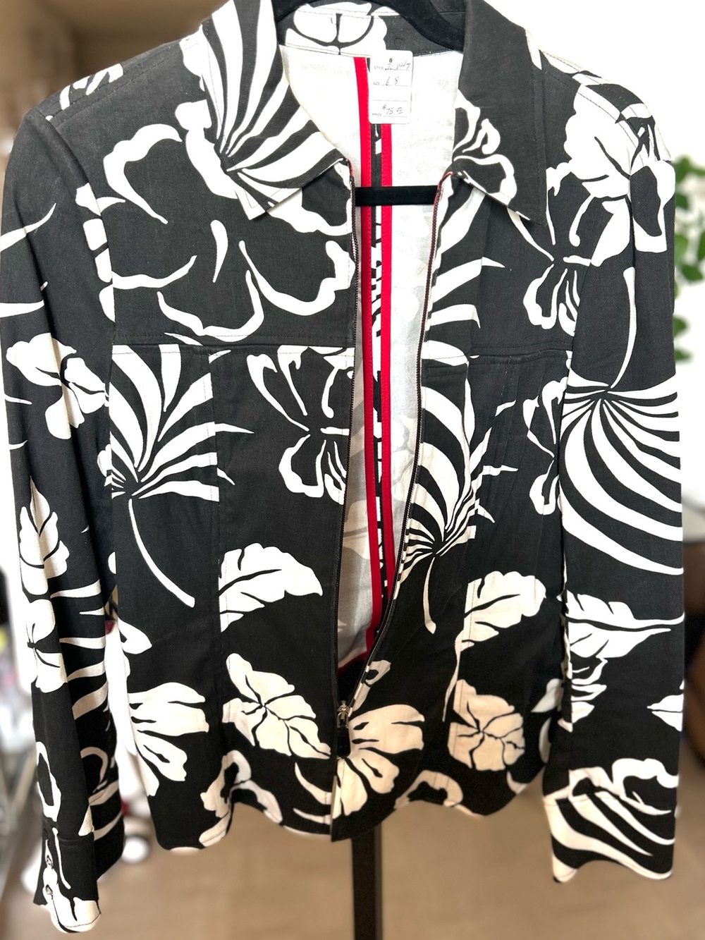 Italian made. Black & White Floral Blazer Jacket red accents